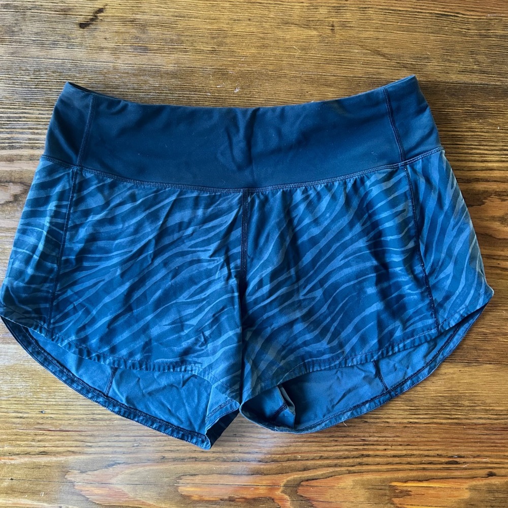 Lululemon Speed Up HR Shorts Black Zebra Size 6